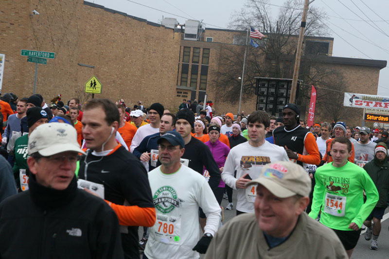 9th annual Drumstick Dash drew over 15000 participants on Thanksgiving morning