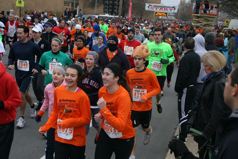 9th annual Drumstick Dash drew over 15000 participants on Thanksgiving morning