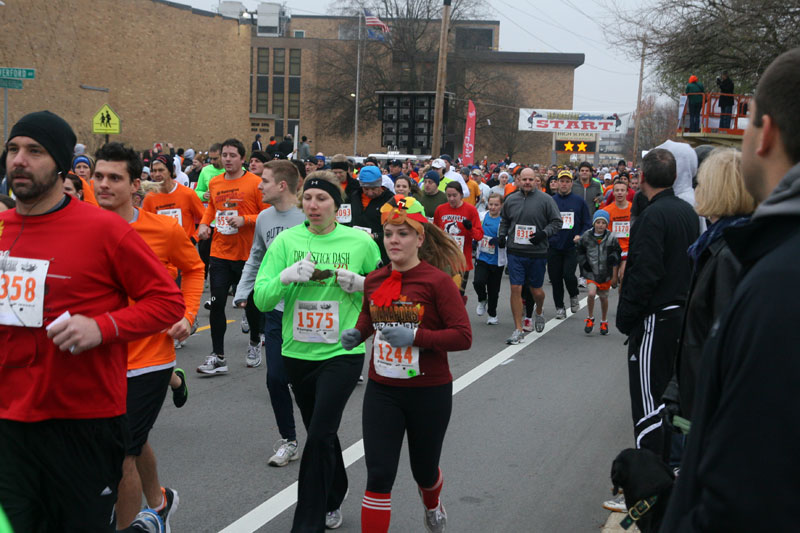 9th annual Drumstick Dash drew over 15000 participants on Thanksgiving morning