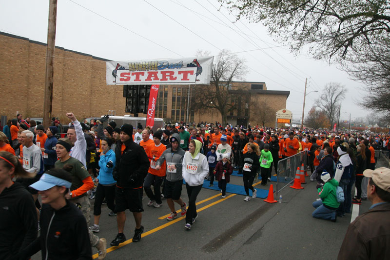 9th annual Drumstick Dash drew over 15000 participants on Thanksgiving morning