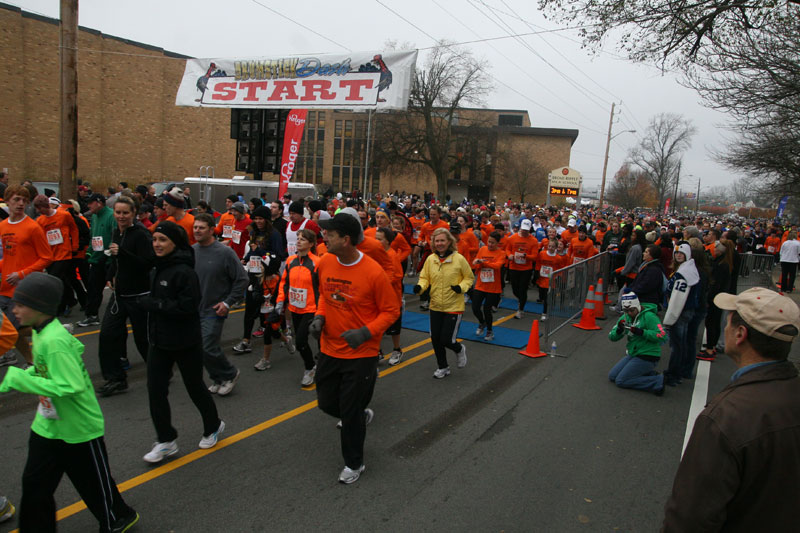 9th annual Drumstick Dash drew over 15000 participants on Thanksgiving morning