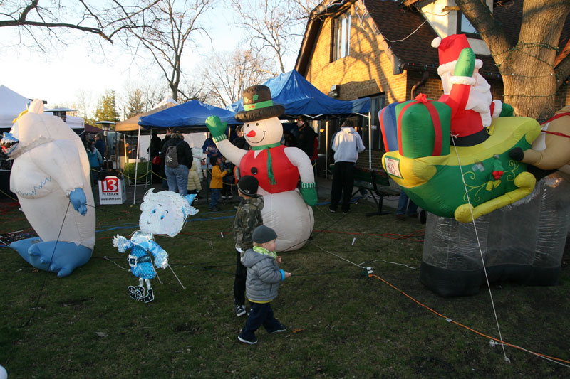 Random Rippling - Lights Up! parade 2011