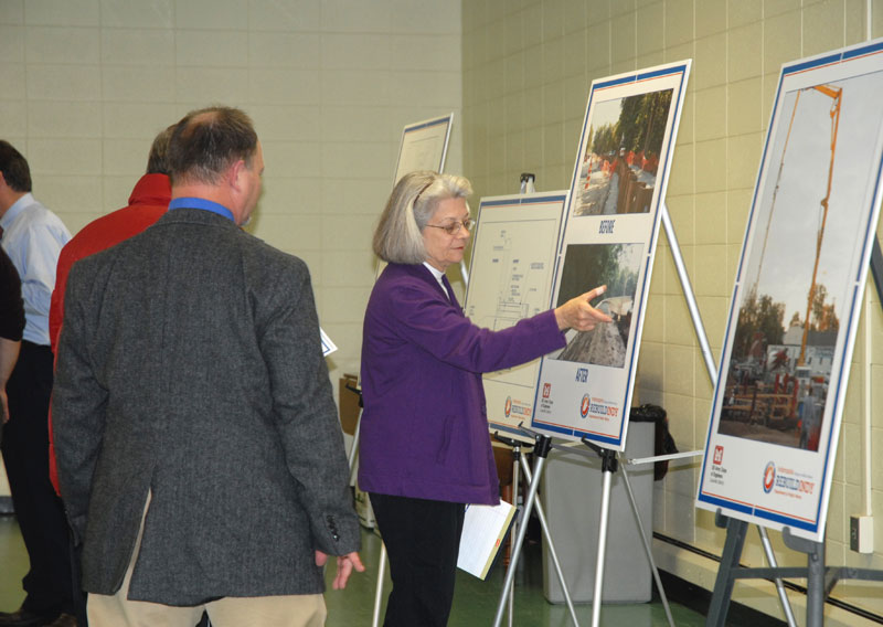 Army Corps of Engineers holds levee meeting