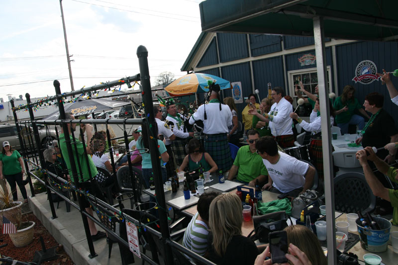 Random Rippling - Bagpiper parade at PSP