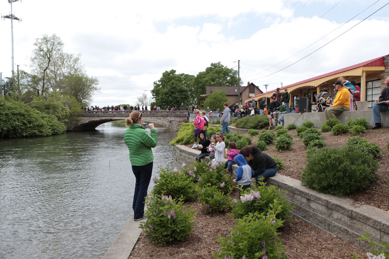 Rubber ducks race to celebrate BR 175th - By Bob Schmidt