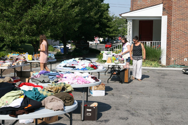 Random Rippling - Garage sale for scholarship