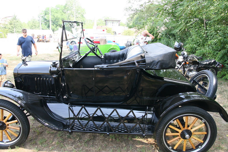 Random Rippling - 3rd annual Hoods and Hops classic car show