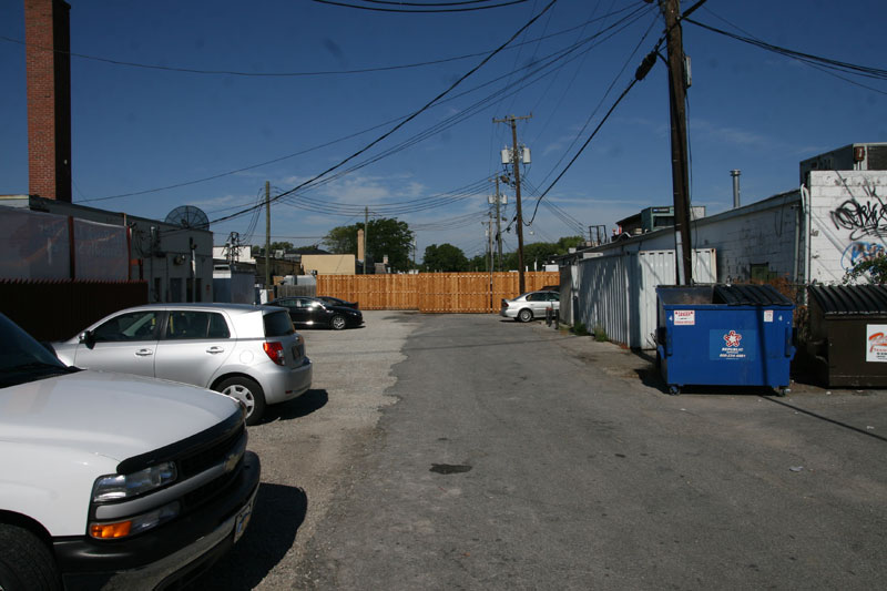 Random Rippling - New fence splits lots