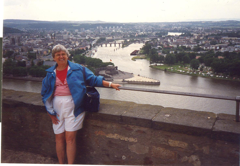 Catherine Dusing bicycled in Luxembourg City in July 1990. 