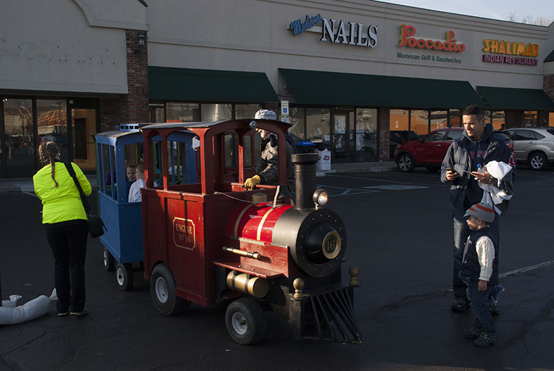 Annual Drumstick Dash fills Village for Wheeler Mission