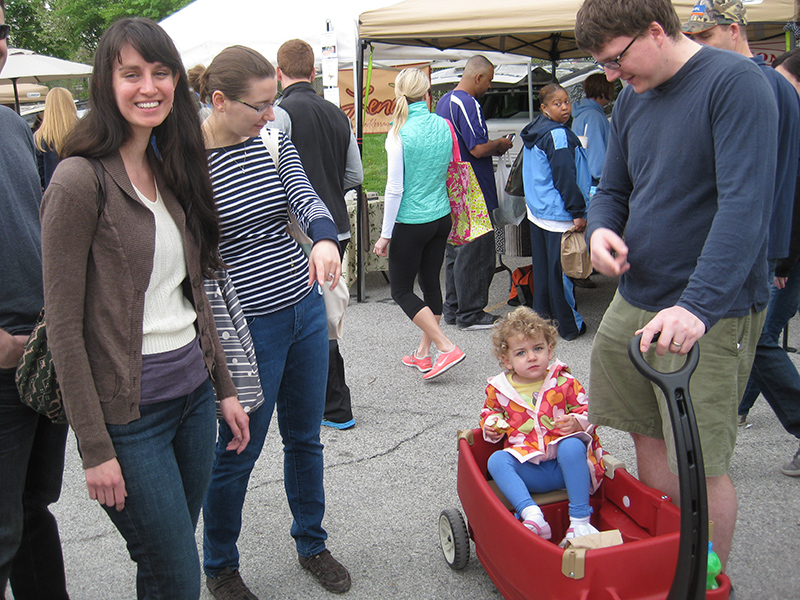 Daphne enjoyed the market from a wagon.