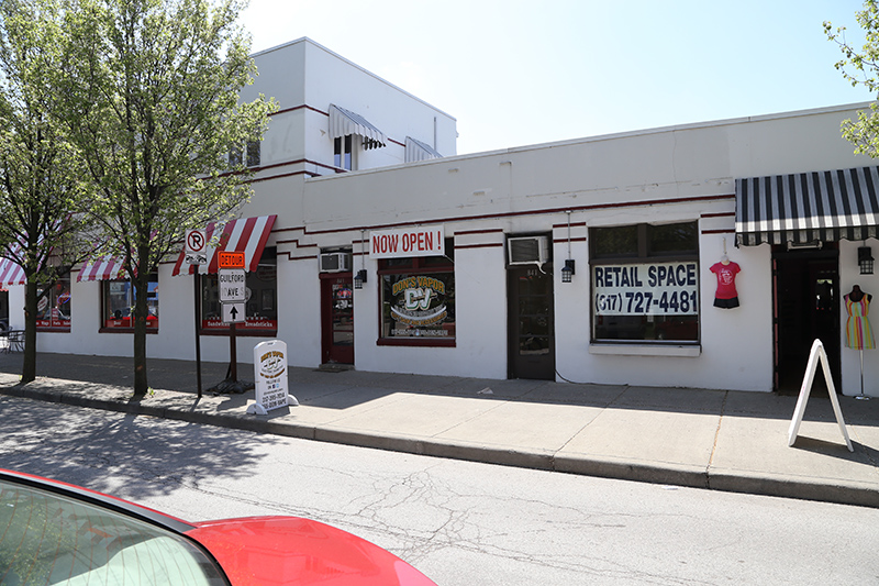 Random Rippling - Don's Vapor Electronic Cigarettes opens