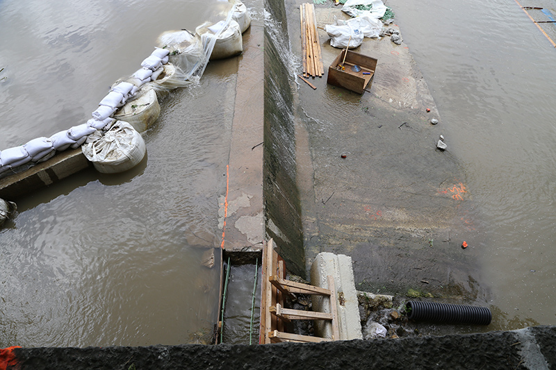 Random Rippling - White River dam reconstruction and high waters