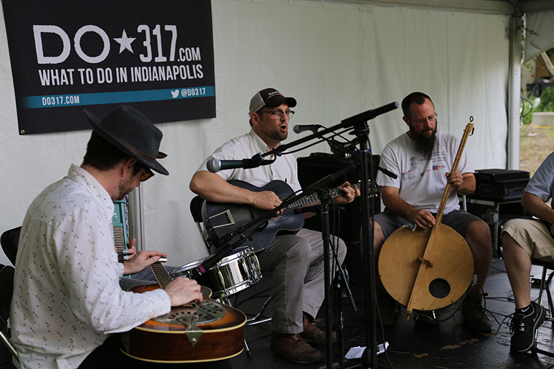 Also on the WTTS 92.3 / DO317 Great Lawn Stage, Woodstove Flapjacks from Lafayette