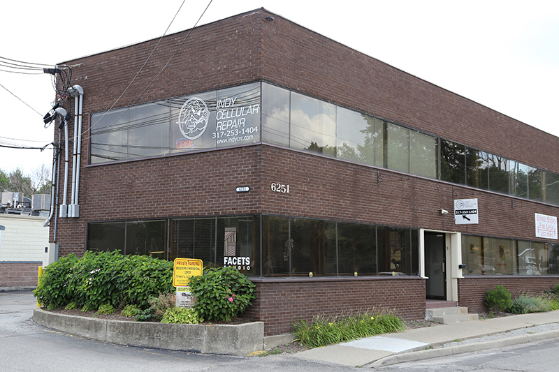 Indy Cellular Repair near the Monon - By Mario Morone
