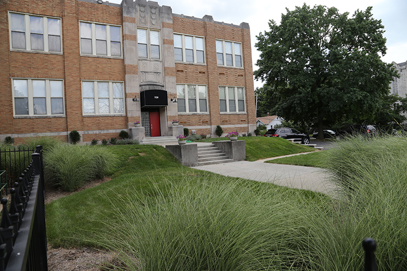Random Rippling - School 80 Condos landscaping