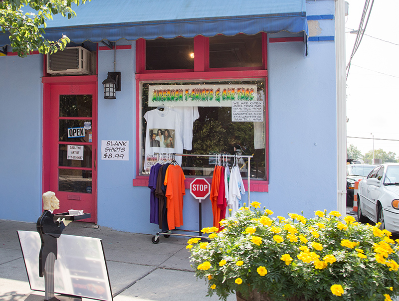 Random Rippling - Spider's Shirt Shack opens