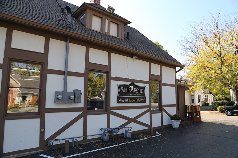 Random Rippling - White Orchid Salon opens