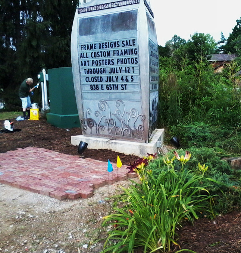 Frog's Random Rippling - Sign Garden