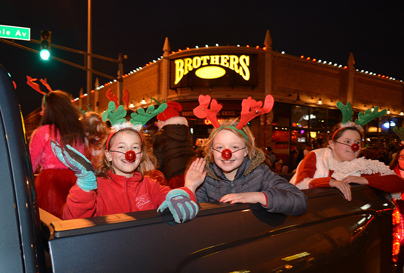 Broad Ripple <i>Lights up!</i> 