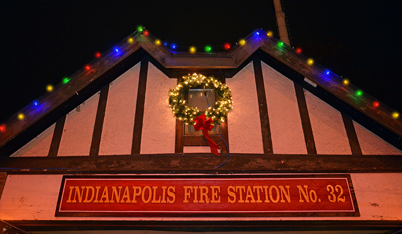 Broad Ripple <i>Lights up!</i> 