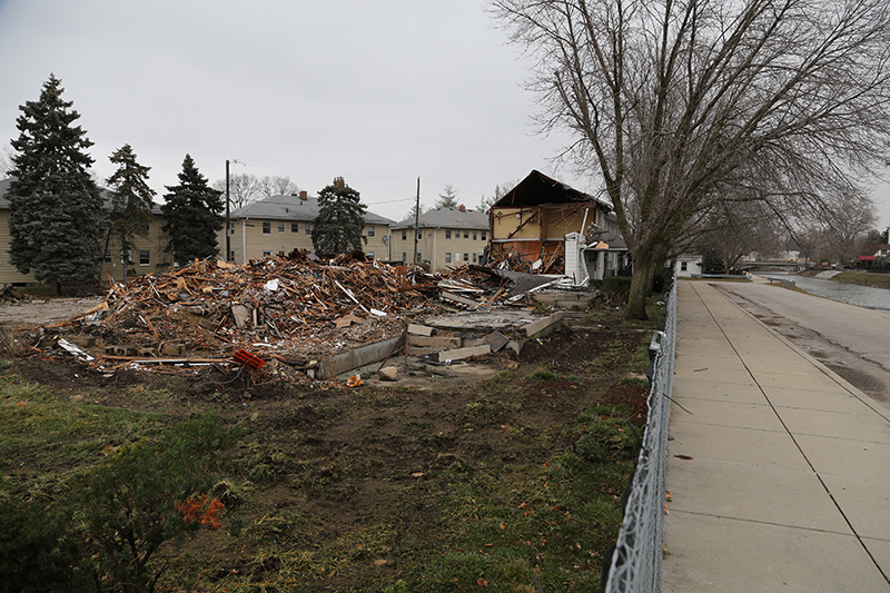 Random Rippling - Demolition on canal