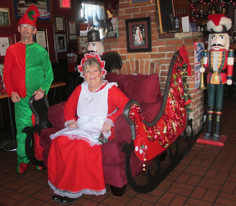Beezlefink the Elf and Mrs. Santa