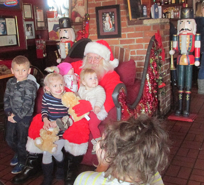 Frog's Random Rippling - Breakfast With Santa 