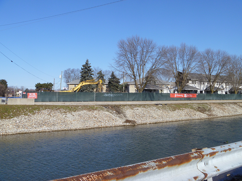 Random Rippling - Demolition on canal