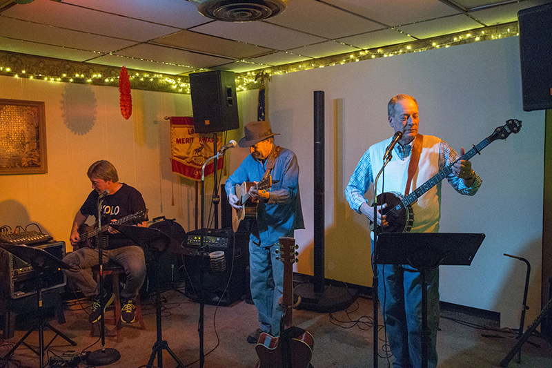 Random Rippling - Village Ramblers concert