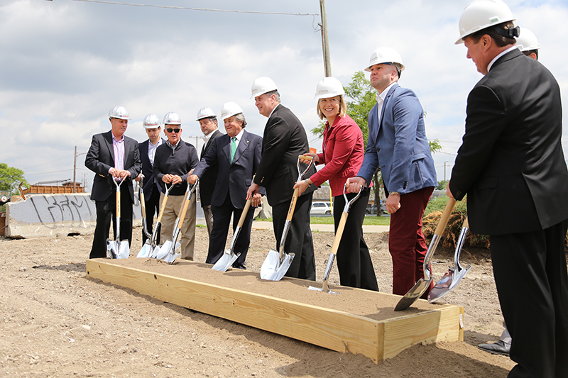 Random Rippling - Fresh Thyme Farmers Market groundbreaking