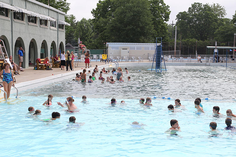 Random Rippling - World's Largest Swim Lesson