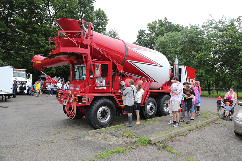 Random Rippling - Touch a Truck