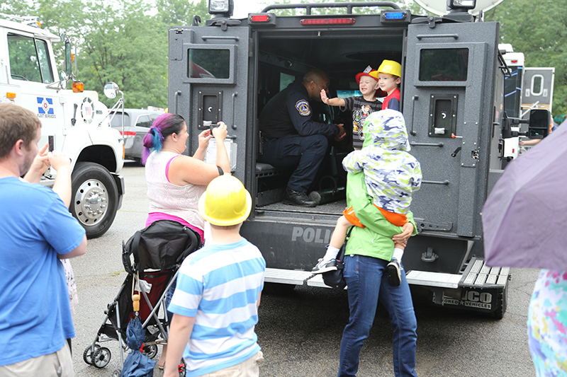 Random Rippling - Touch a Truck