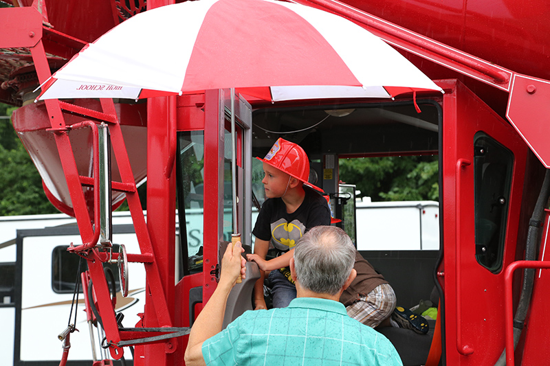 Random Rippling - Touch a Truck