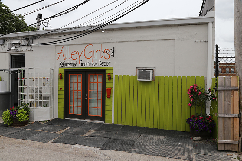 Random Rippling - Alley Girls opens