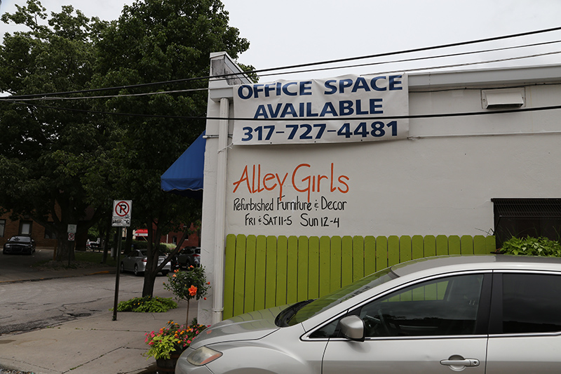 Random Rippling - Alley Girls opens