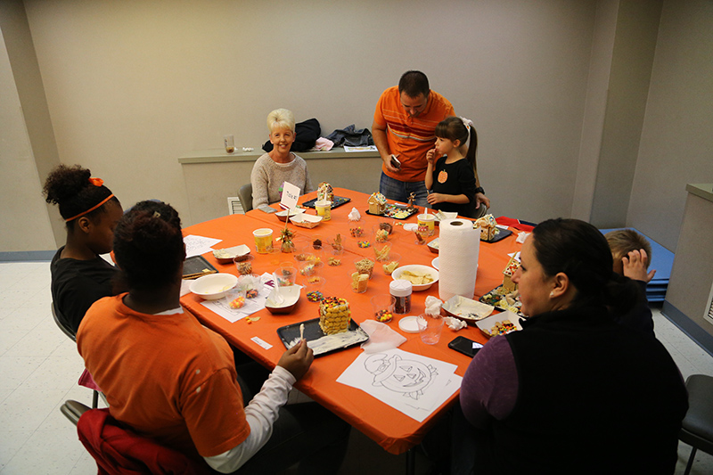 Random Rippling - Gingerbread Haunted Houses