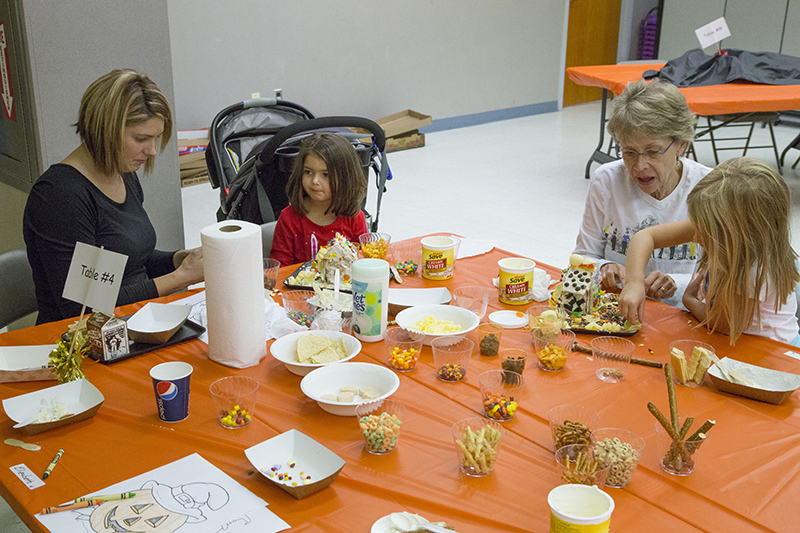 Random Rippling - Gingerbread Haunted Houses