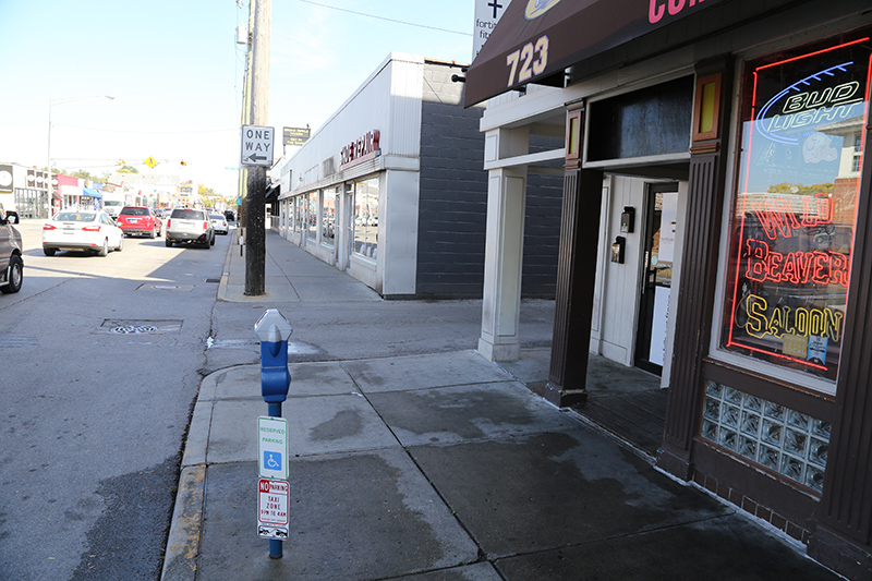 New taxi-only zone on the Avenue