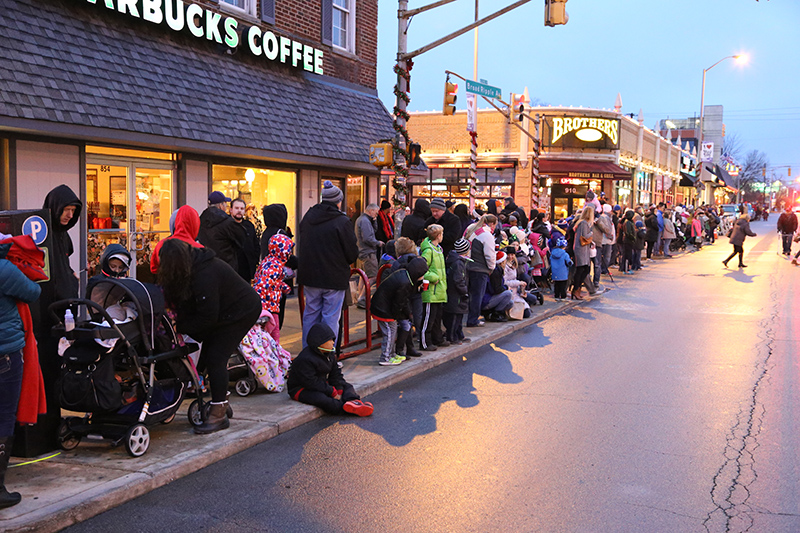 BROAD RIPPLE LIGHTS UP! 2015