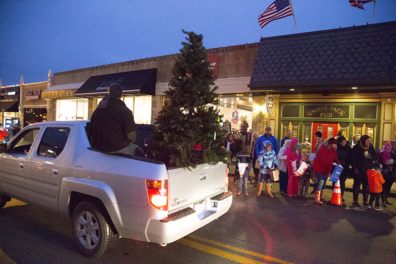 BROAD RIPPLE LIGHTS UP! 2015