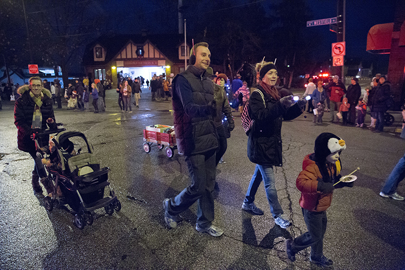 BROAD RIPPLE LIGHTS UP! 2015