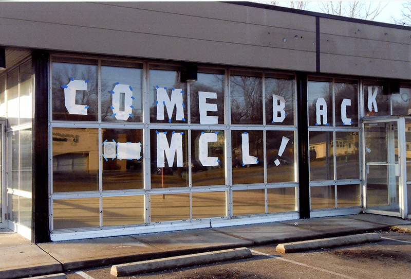 Reader Random Rippling - MCL Cafeteria - by Dan Mitchell