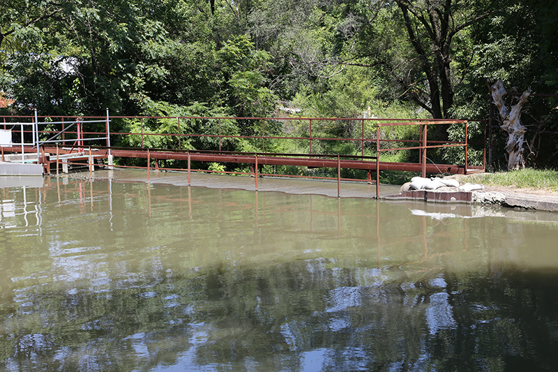 spillway from skimmer to Fall Creek