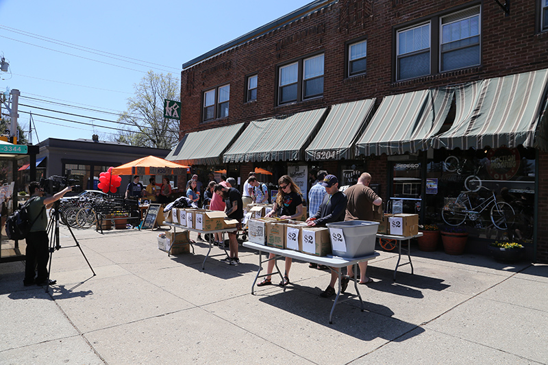 Sidewalk sale at LUNA