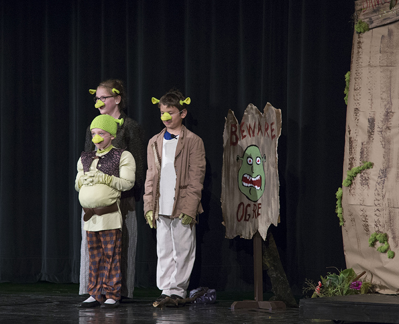 Random Rippling - CFI 84 performs Shrek the Musical Jr.