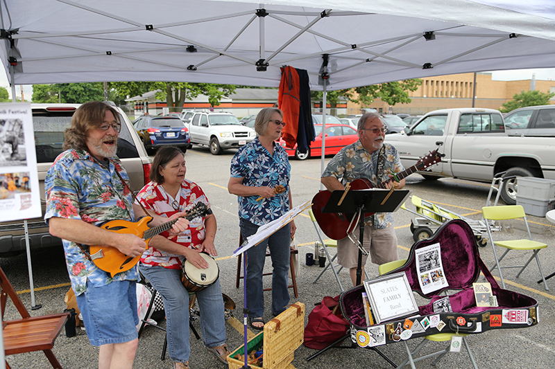 The Slates Family Band entertained market-goers