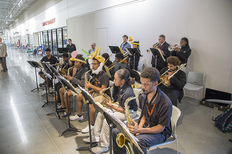 The Broad Ripple High School band took time out of finals week to play at the 56th and Keystone Meijer pre-opening event for Team Members, Friends and Family. (They also got some balloons from the balloon sculptor at the event)