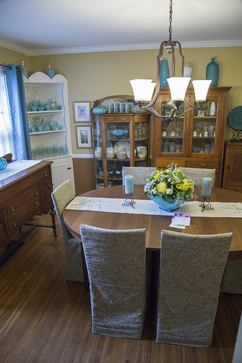 5829 Haverford Avenue: Built-ins flank the large dining room window.